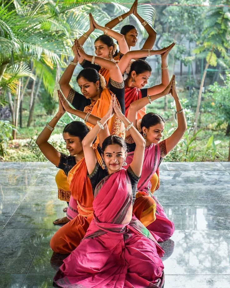 Classical Dancers